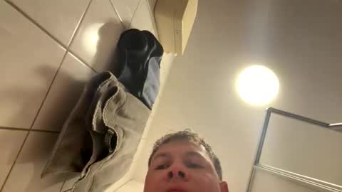 armyskater32 online show from 3, 6, 2026