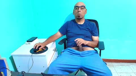 arnelux72 online show from 8, 3, 2026