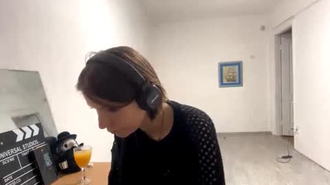 arnitagueits online show from 30, 10, 2025