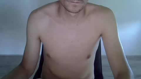Snapshot of arnoanro chatting on 2, 7, 2026 arnoanro online show from 2, 7, 2026