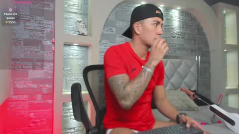 Snapshot of aron_bolt chatting on 28, 1, 2025 ARON BOLT online show from 28, 1, 2025