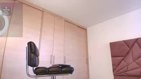 Snapshot of aron_bolt chatting on 23, 9, 2025 ARON BOLT online show from 23, 9, 2025