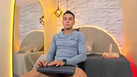 Snapshot of aron_bolt chatting on 27, 2, 2026 ARON BOLT online show from 27, 2, 2026