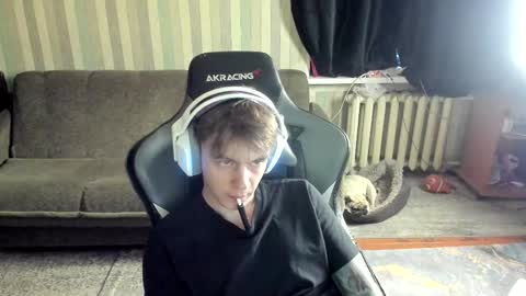 biggest penis  online show from 30, 10, 2025