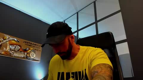 Snapshot of arongrant chatting on 5, 7, 2026 AronGrant online show from 5, 7, 2026