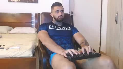 Snapshot of aronmiller404 chatting on 10, 12, 2024 aronmiller online show from 10, 12, 2024