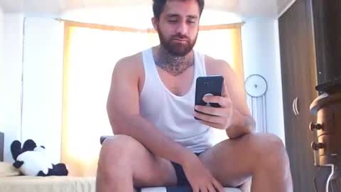 Snapshot of aronmiller404 chatting on 4, 2, 2025 aronmiller online show from 4, 2, 2025