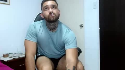 Snapshot of aronmiller404 chatting on 26, 9, 2025 aronmiller online show from 26, 9, 2025
