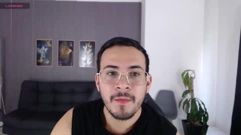 Snapshot of arontrey21_ chatting on 13, 9, 2025 Adrian online show from 13, 9, 2025