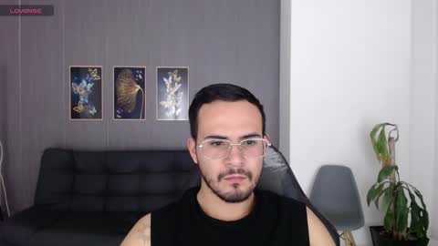 Snapshot of arontrey21_ chatting on 14, 9, 2025 Adrian online show from 14, 9, 2025