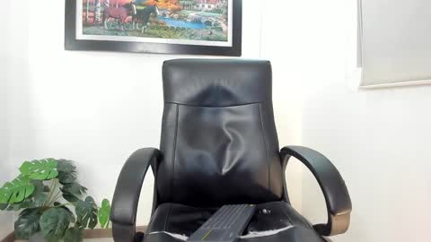 Snapshot of aroon_connor chatting on 9, 2, 2025   online show from 9, 2, 2025