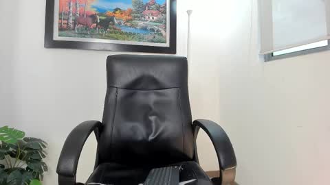 Snapshot of aroon_connor chatting on 17, 2, 2025   online show from 17, 2, 2025