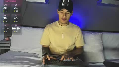 Snapshot of aroon_fit chatting on 18, 2, 2026 AROON HOT online show from 18, 2, 2026