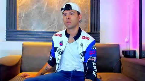 Aroon   online show from 7, 11, 2025