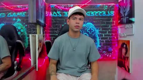 Aroon   online show from 20, 3, 2026