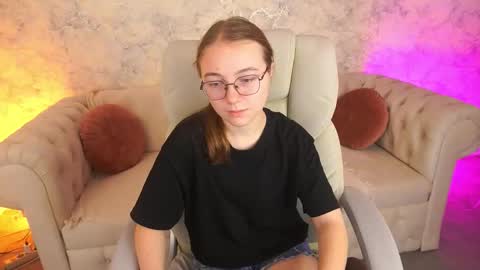 arrinawair online show from 4, 11, 2025