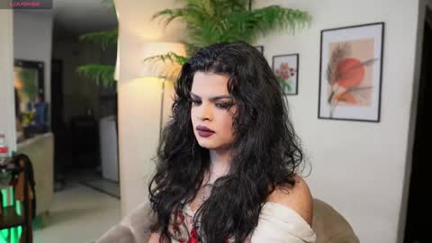 Chloe  online show from 26, 12, 2024