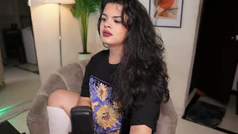 Chloe  online show from 12, 1, 2025