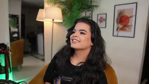 Chloe  online show from 3, 2, 2025