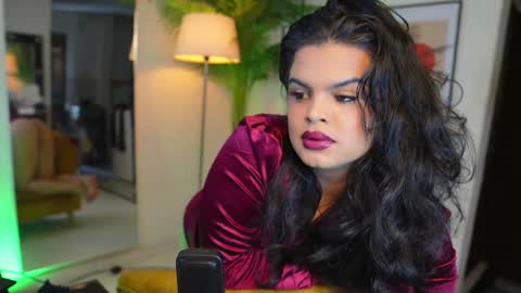 Chloe  online show from 5, 2, 2025