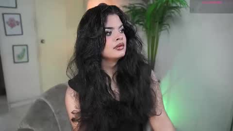 Chloe  online show from 20, 9, 2025