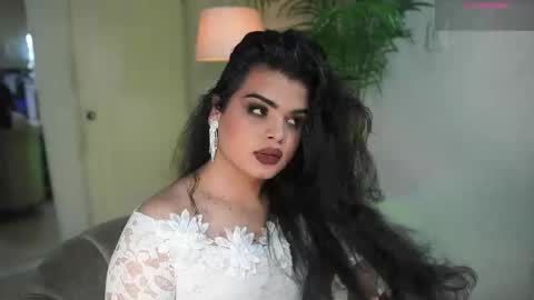 Chloe  online show from 7, 10, 2025