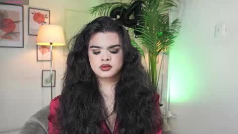 Chloe  online show from 5, 11, 2025