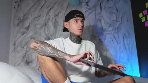 Snapshot of arteemiis chatting on 30, 11, 2025 online show from 30, 11, 2025