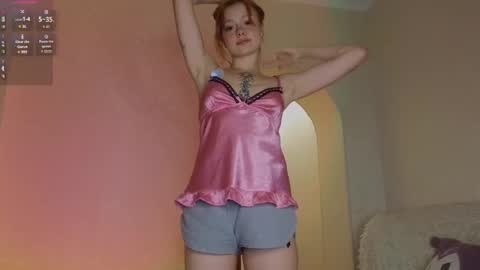 Snapshot of artemisa_meows chatting on 20, 2, 2025 SEE U THURSDAY online show from 20, 2, 2025