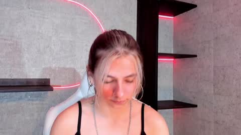 Snapshot of artemisablake chatting on 9, 1, 2025 artemisablake online show from 9, 1, 2025
