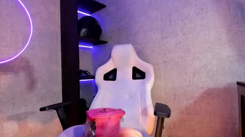 Snapshot of artemisablake chatting on 13, 2, 2025 artemisablake online show from 13, 2, 2025
