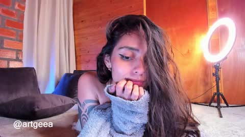 Snapshot of artgea chatting on 12, 12, 2024 Linda  independent model artgeea online show from 12, 12, 2024