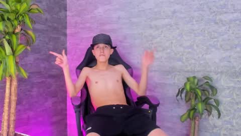 arthurcox_ online show from 14, 9, 2025