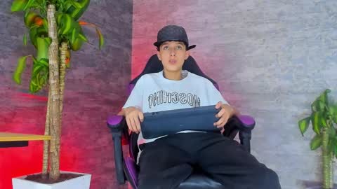 arthurcox_ online show from 20, 9, 2025