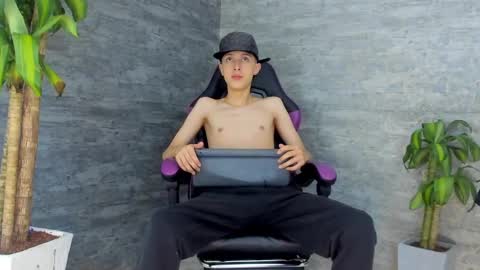 arthurcox_ online show from 13, 10, 2025