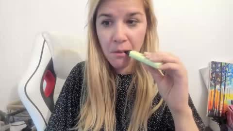 MIA online show from 14, 10, 2025