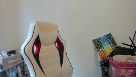 MIA online show from 21, 10, 2025