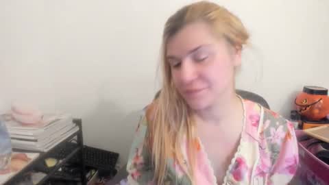 MIA online show from 4, 4, 2026