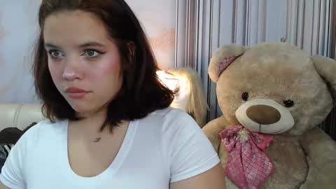 Snapshot of arybutty chatting on 28, 2, 2025 Ary online show from 28, 2, 2025