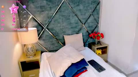 Snapshot of ash_monroee chatting on 18, 12, 2025 Ash Monroee online show from 18, 12, 2025