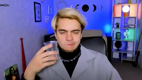 ash_raven_ online show from 11, 11, 2025