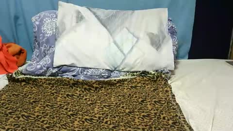 ashlery  online show from 23, 11, 2025