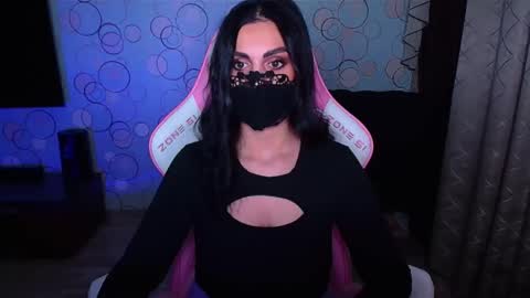   Yasmina   online show from 14, 11, 2025