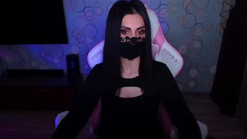   Yasmina   online show from 29, 4, 2026