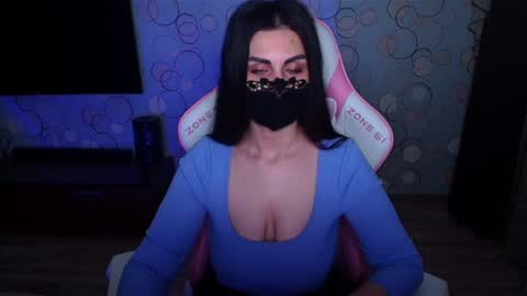   Yasmina   online show from 30, 6, 2026