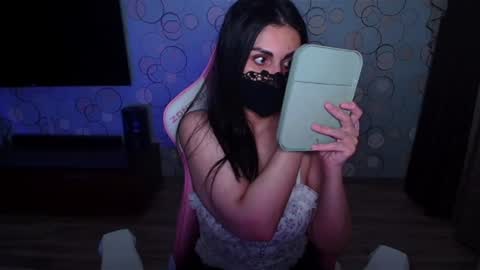   Yasmina   online show from 1, 7, 2026
