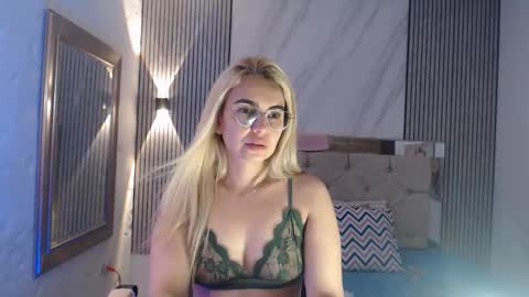 ashley__tylor online show from 18, 3, 2026