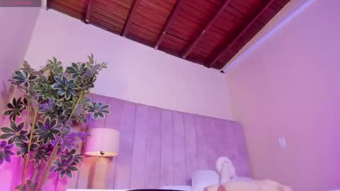 ashley_beaomunt online show from 14, 4, 2026