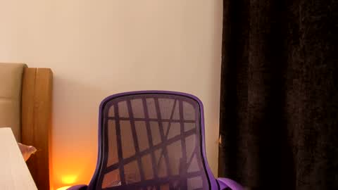 Soy Ash online show from 5, 1, 2025