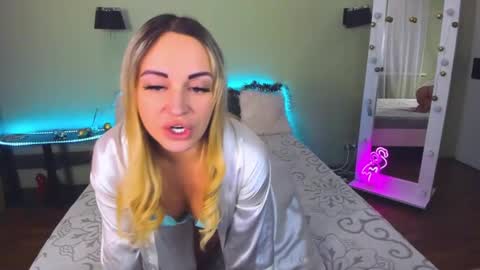 Snapshot of ashley_crashly chatting on 10, 1, 2025 Alina online show from 10, 1, 2025